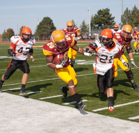Homecoming Victory: Sophomore running back Tyler Thomas outruns the Oiler defense in the homecoming football game on Saturday. The Bulldogs defeated Findlay 23-10, bringing the Bulldogs overall record to 5-1 this season. Photo By: Kate Dupon | Photo Editor Homecoming Victory: Sophomore running back Tyler Thomas outruns the Oiler defense in the homecoming football game on Saturday. The Bulldogs defeated Findlay 23-10, bringing the Bulldogs overall record to 5-1 this season. Photo By: Kate Dupon | Photo Editor