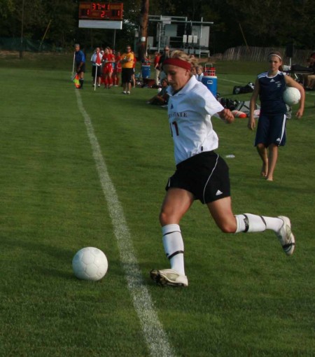 Defeating Saginaw: Jenna Ruimveld, FSU freshman forward, keeps the ball in bounds during the Sept. 9 game against Saginaw Valley. The Bulldogs defeated the visiting Cardinals 3-1. Photo By: Kate Dupon | Photo Editor