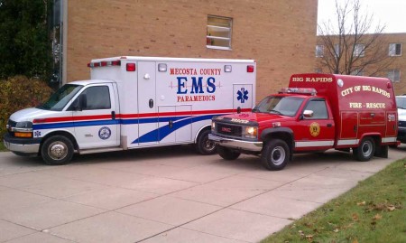 Death on Campus: Emergency vehicles respond outside of Clark Hall on Nov. 14. Photo By: Jessica Smith | News Editor