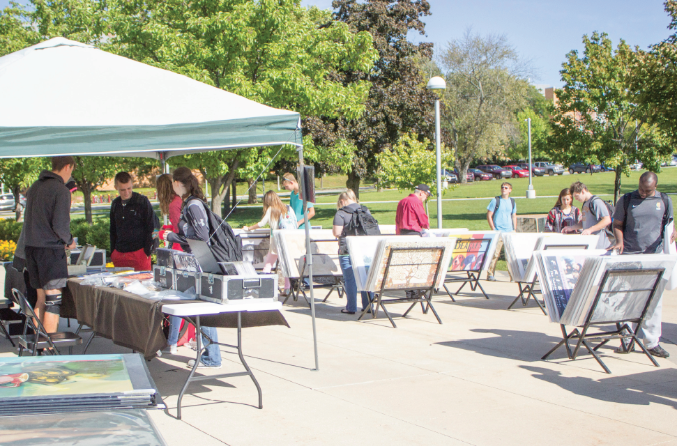 This past week Global Prints hosted their annual poster sale on Ferris’ campus. Students and staff alike browsed the displays and made their purchases in the sunny 75 degree weather.